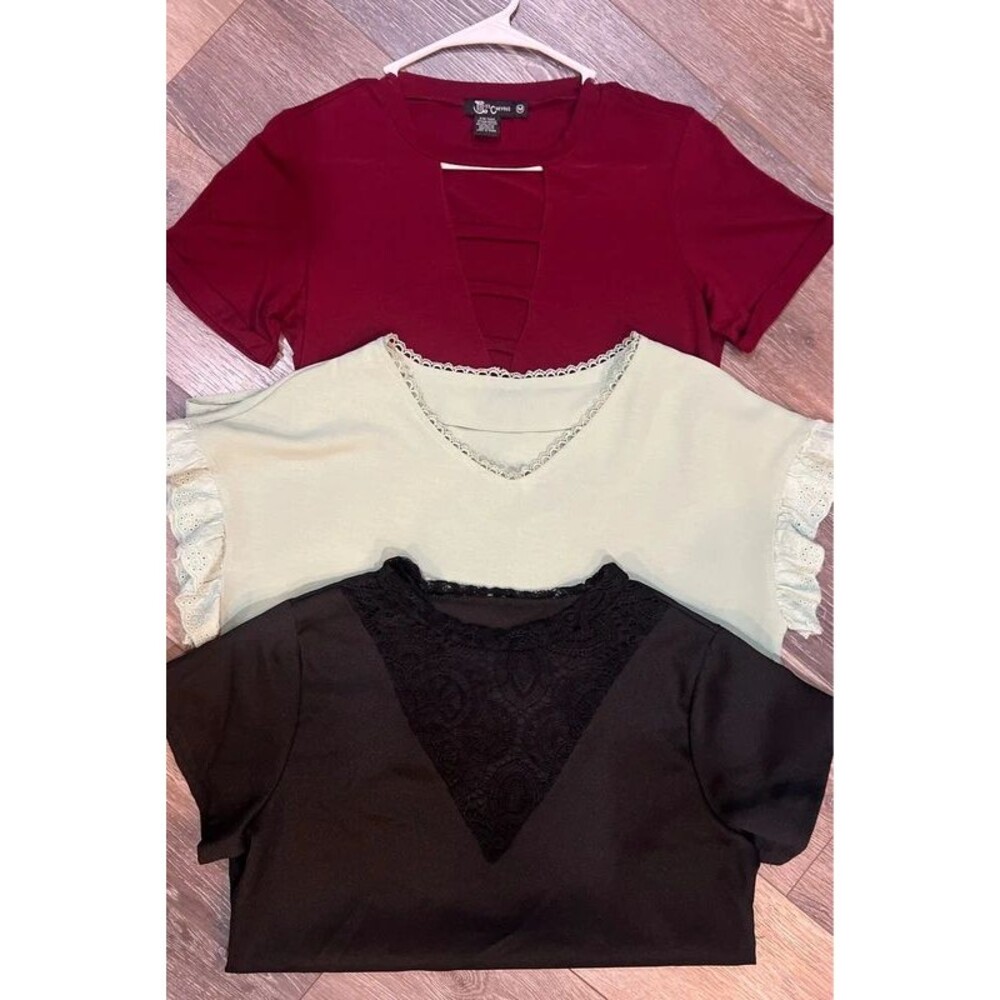 Women’s Top Bundle – 3 Tops